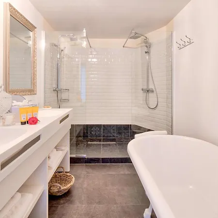 Belfry & By Ligne St Barth Lourdes