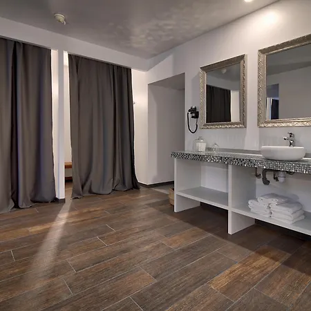 Belfry & By Ligne St Barth Hotel Lourdes