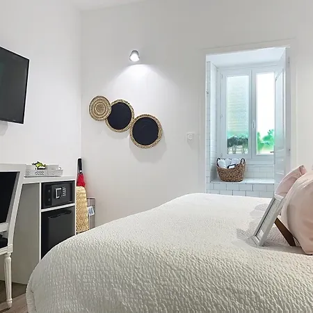 Belfry & By Ligne St Barth 5* Lourdes