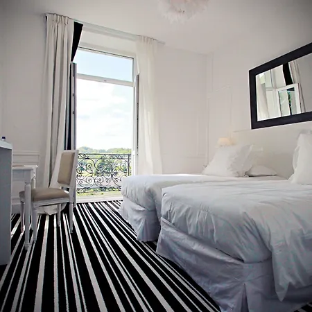 Belfry & By Ligne St Barth 5* לורדה