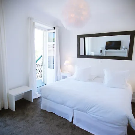 Belfry & By Ligne St Barth 5* Lourdes