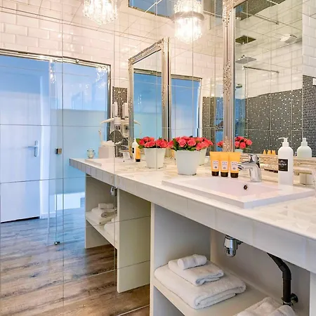 Hotell Belfry & By Ligne St Barth Lourdes