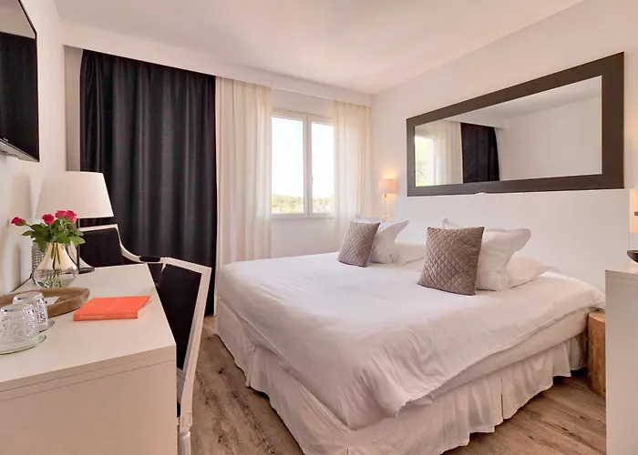 Отель Belfry & By Ligne St Barth Лурд