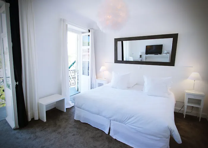 Belfry & By Ligne St Barth 5* Лурд