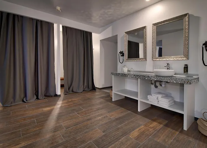 Belfry & By Ligne St Barth Hotel Lourdes